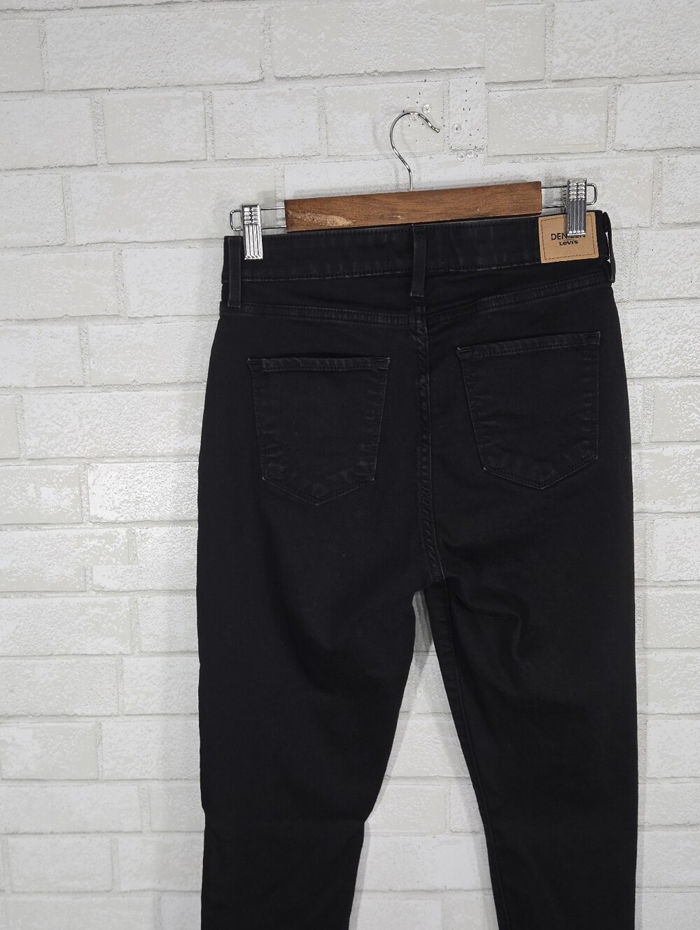 Denizen from Levi's high rise skinny jeans - Picture 9 of 16